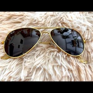 Classic Ray Bans - Aviator style